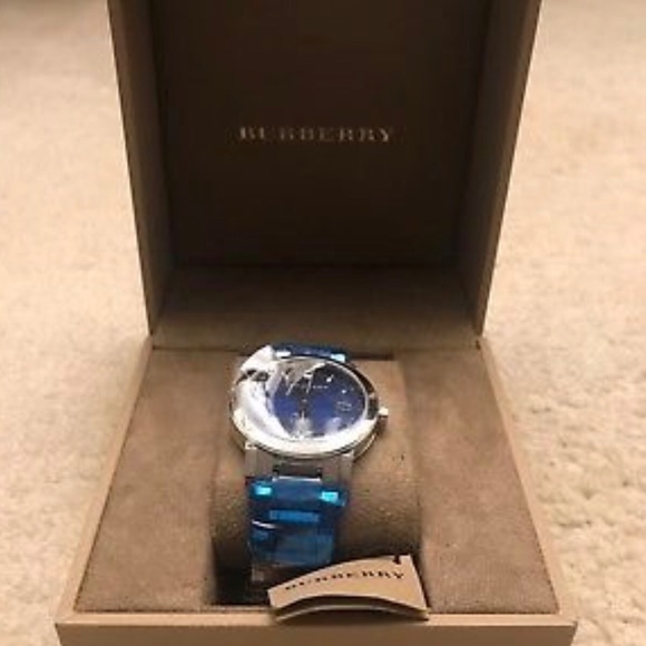 Burberry men’s watch (Sapphire Crystal) - Picture 4 of 5